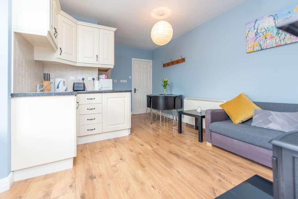 Clonbur House - One Bedroom Apartment Γκάλγουεϊ Εξωτερικό φωτογραφία